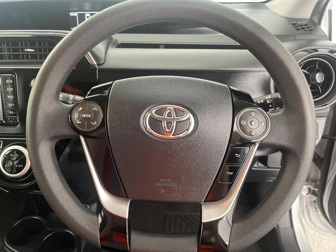 Photo '27' of Toyota Aqua