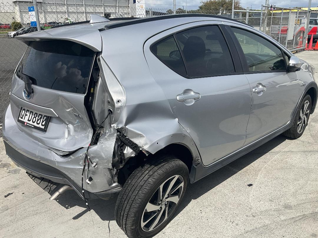 Photo '6' of Toyota Aqua