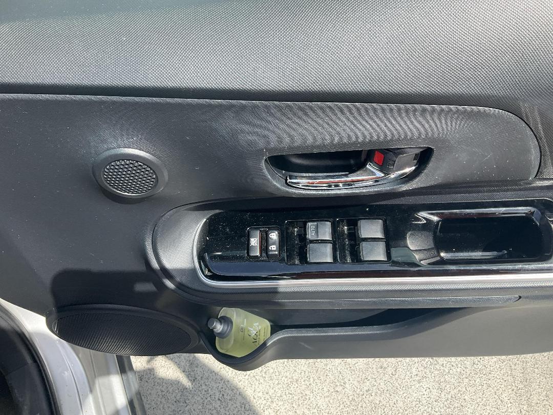 Photo '8' of Toyota Aqua