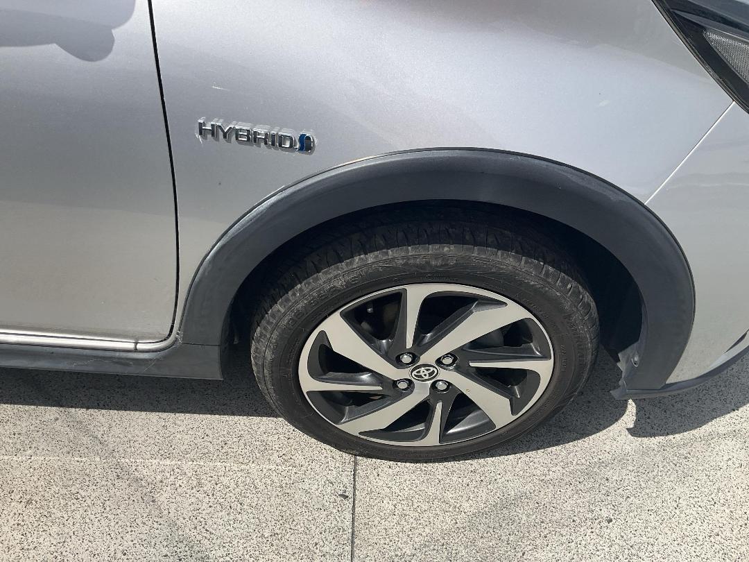 Photo '16' of Toyota Aqua