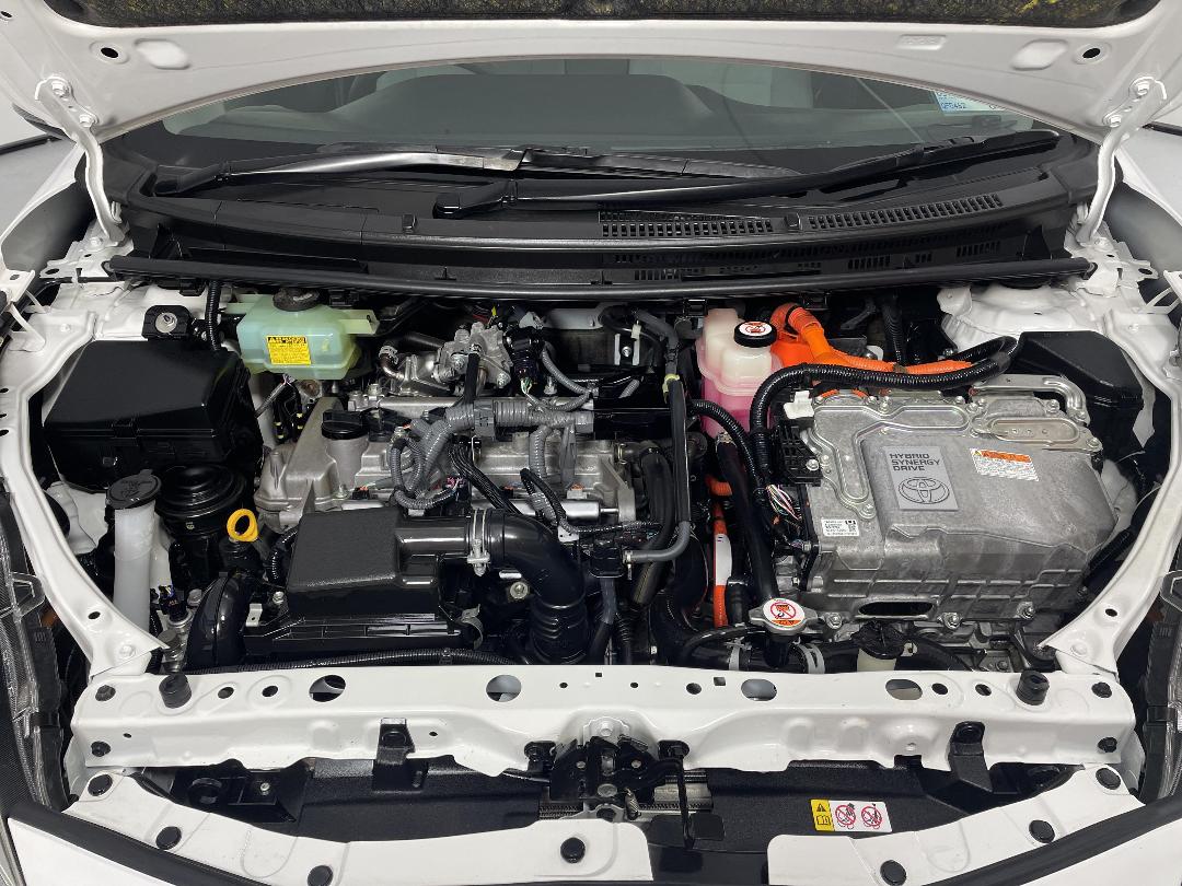 Photo '13' of Toyota Aqua