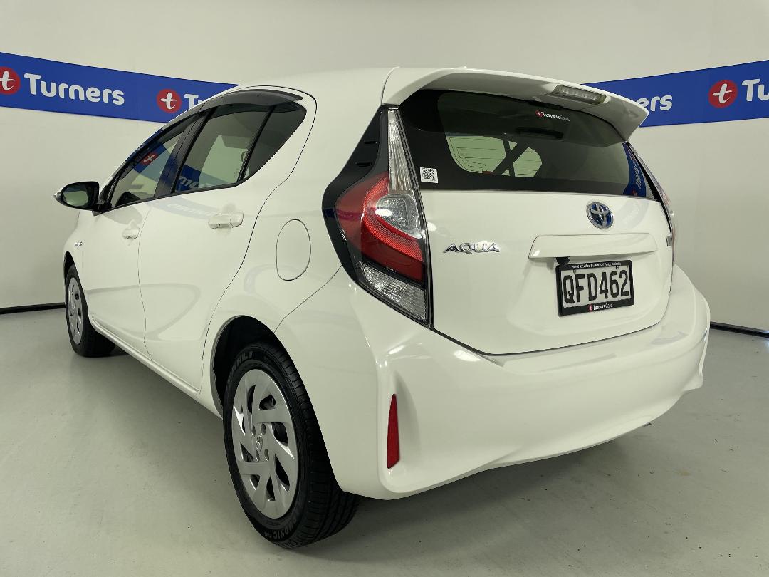 Photo '5' of Toyota Aqua