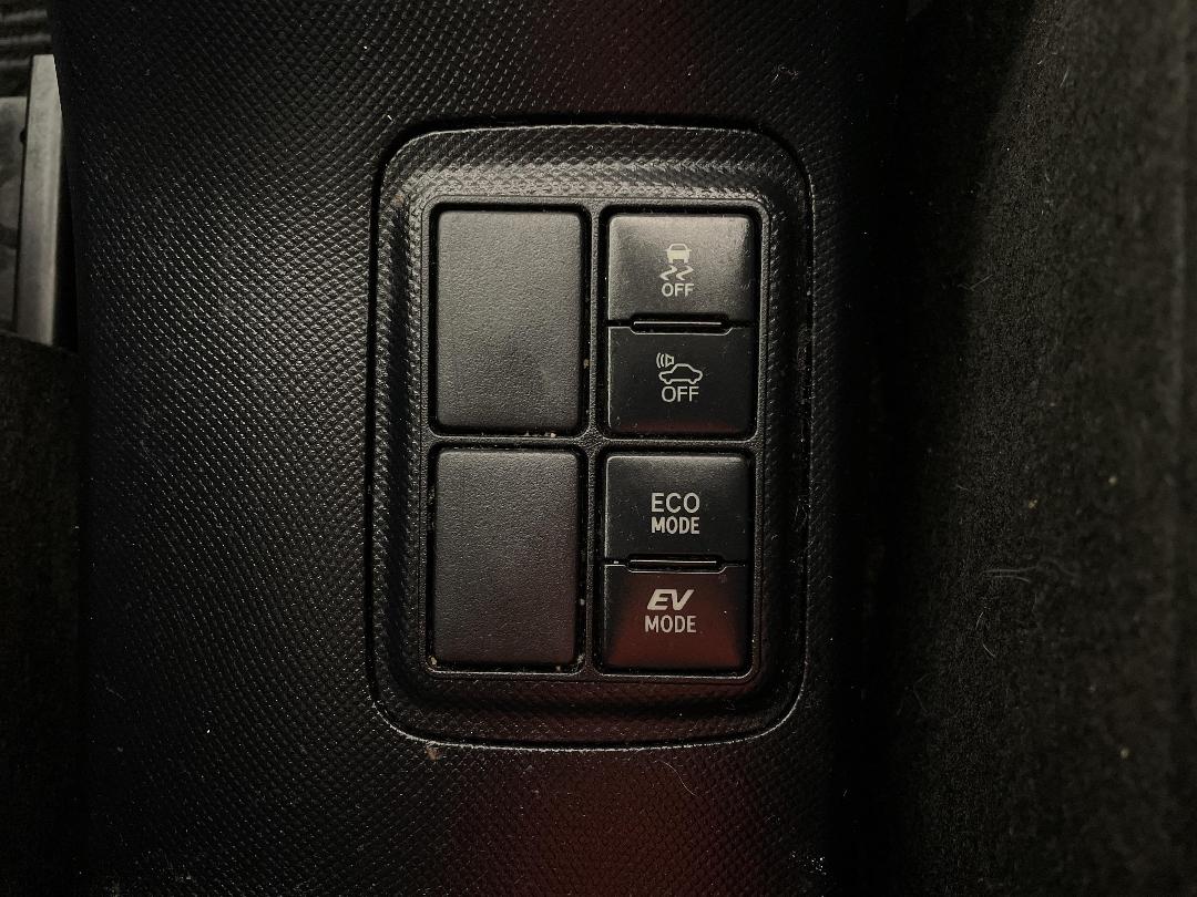 Photo '23' of Toyota Aqua