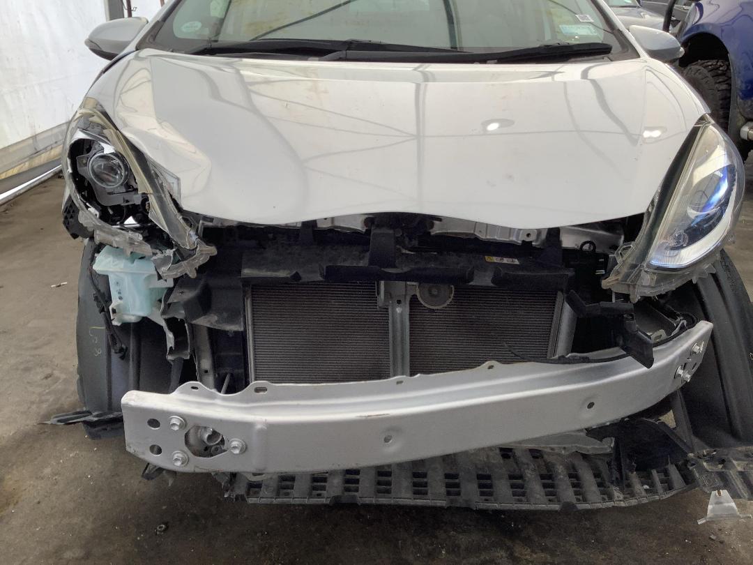 Photo '2' of Toyota Aqua