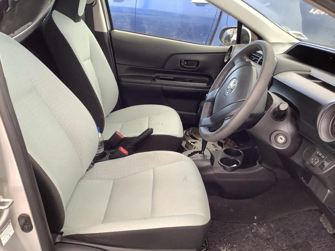 Photo '9' of Toyota Aqua