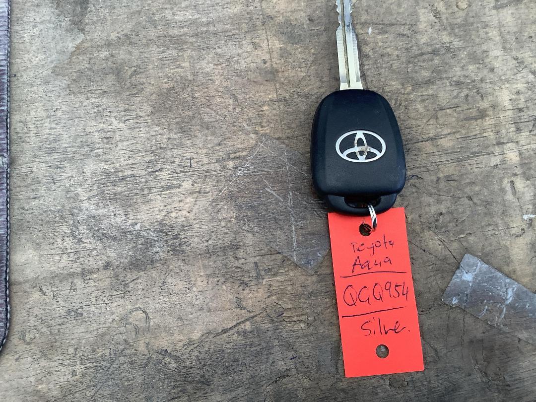 Photo '17' of Toyota Aqua