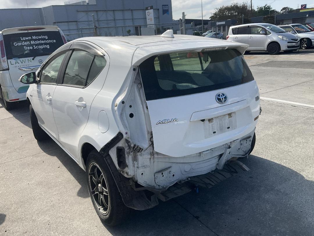 Photo '4' of Toyota Aqua