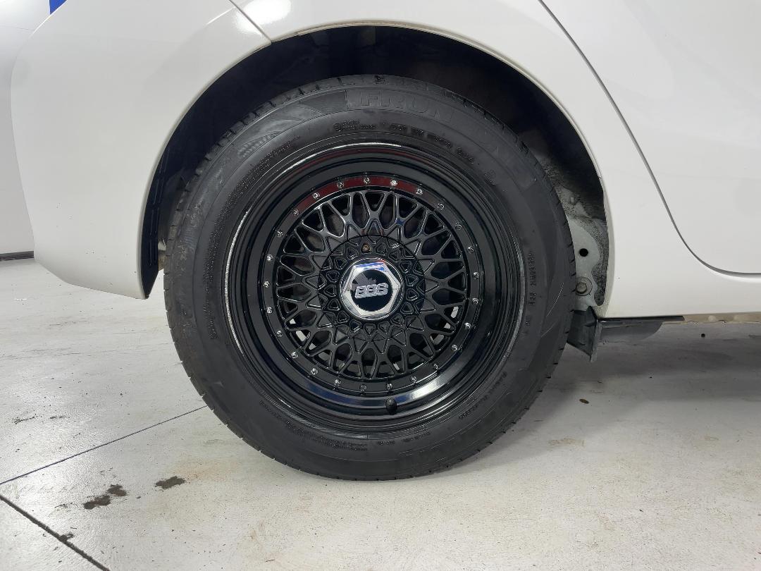 Photo '12' of Toyota Aqua