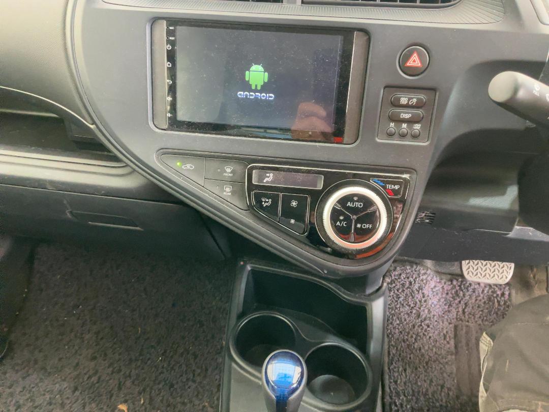 Photo '24' of Toyota Aqua Hybrid