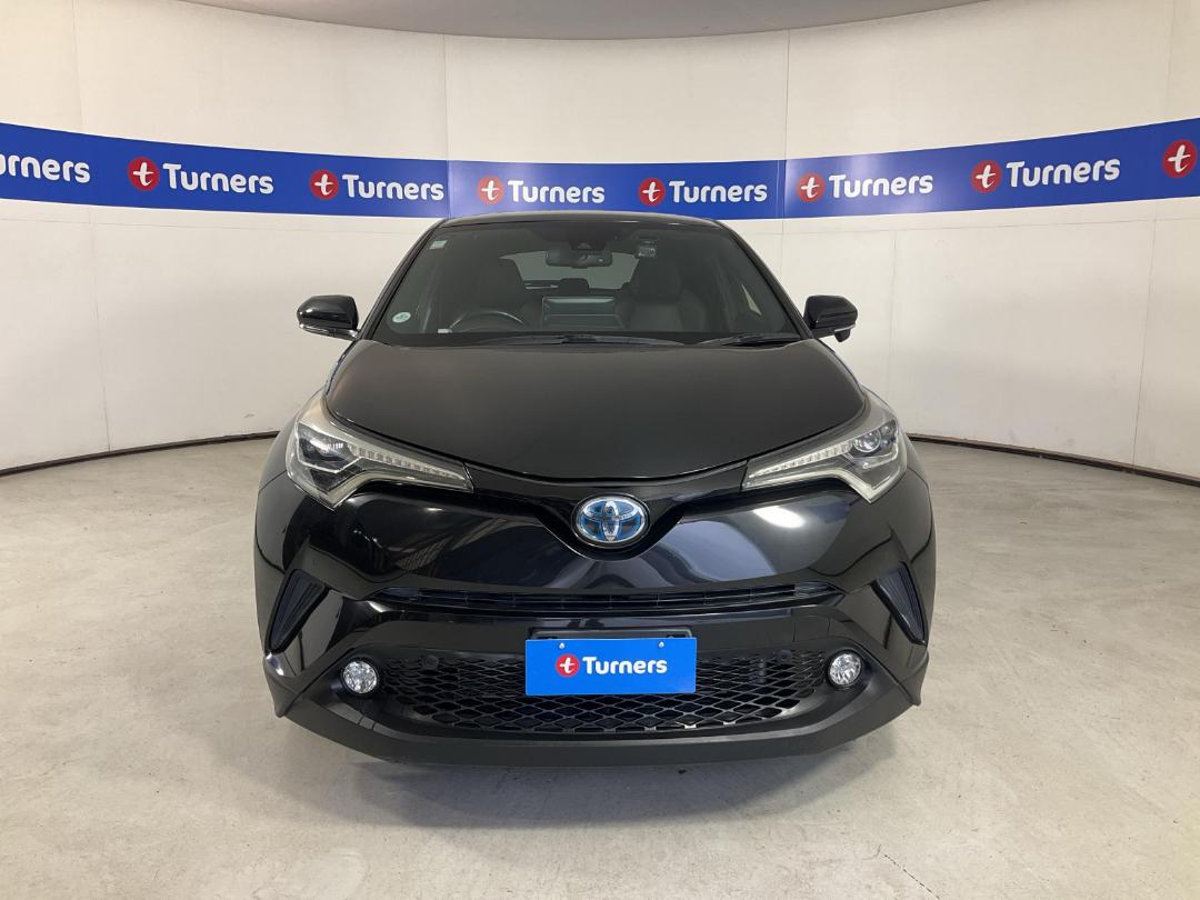 Photo '2' of Toyota C-HR Photo '2' of Toyota C-HR