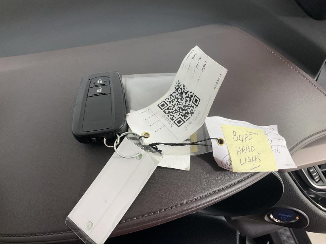 Photo '22' of Toyota C-HR Photo '22' of Toyota C-HR