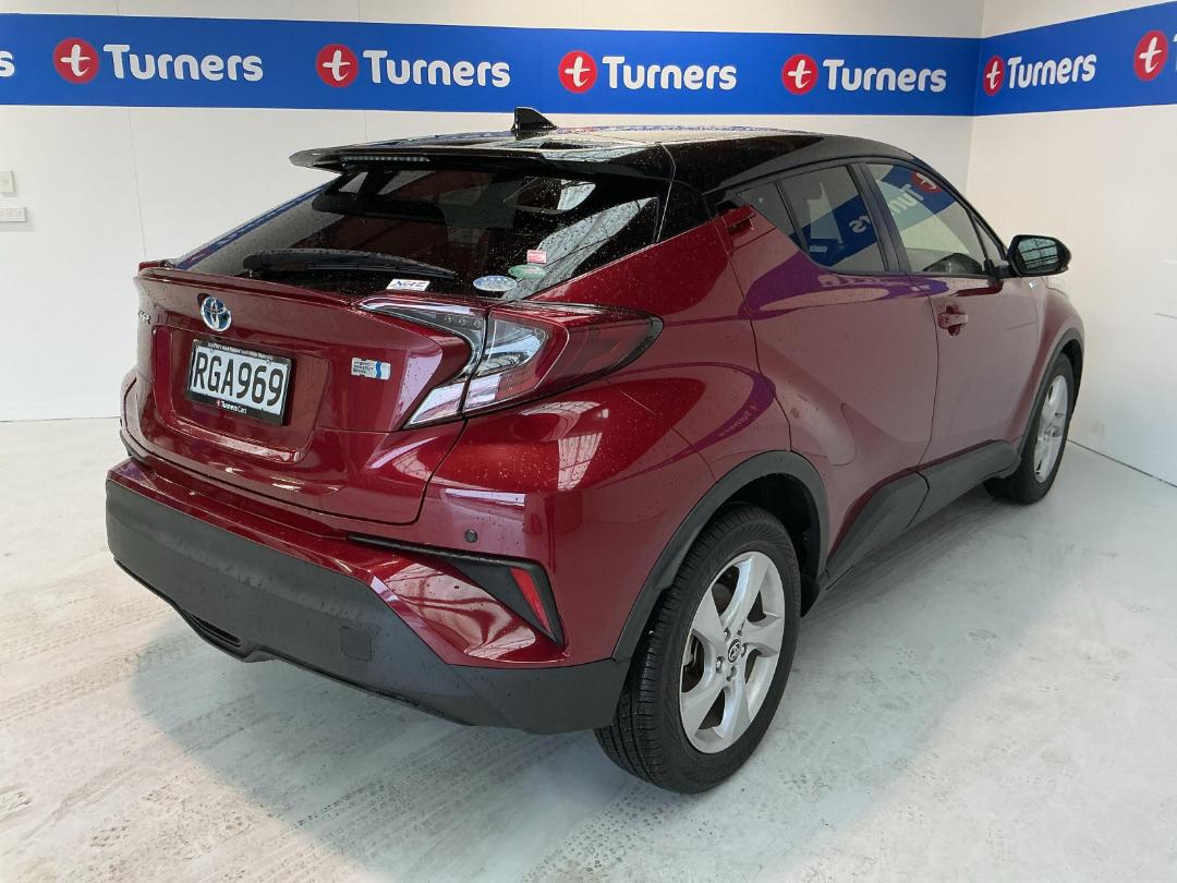 Photo '7' of Toyota C-HR