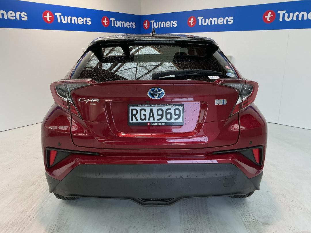 Photo '6' of Toyota C-HR