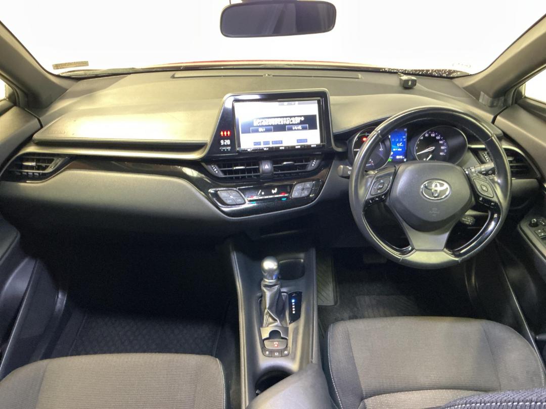 Photo '17' of Toyota C-HR