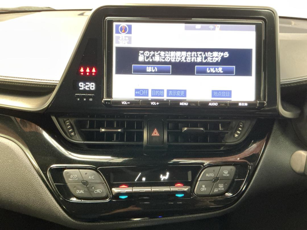 Photo '18' of Toyota C-HR