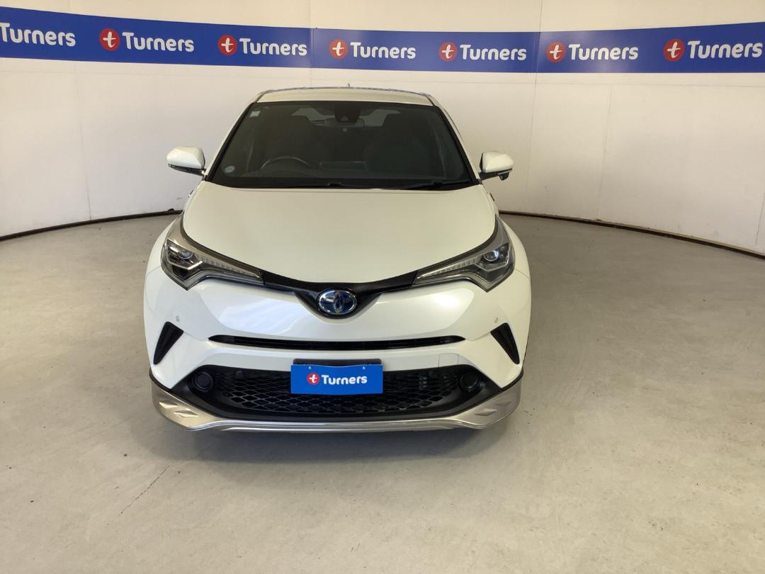 Photo '2' of Toyota C-HR