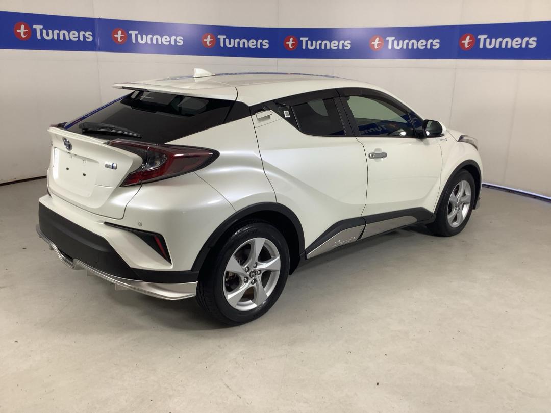 Photo '7' of Toyota C-HR