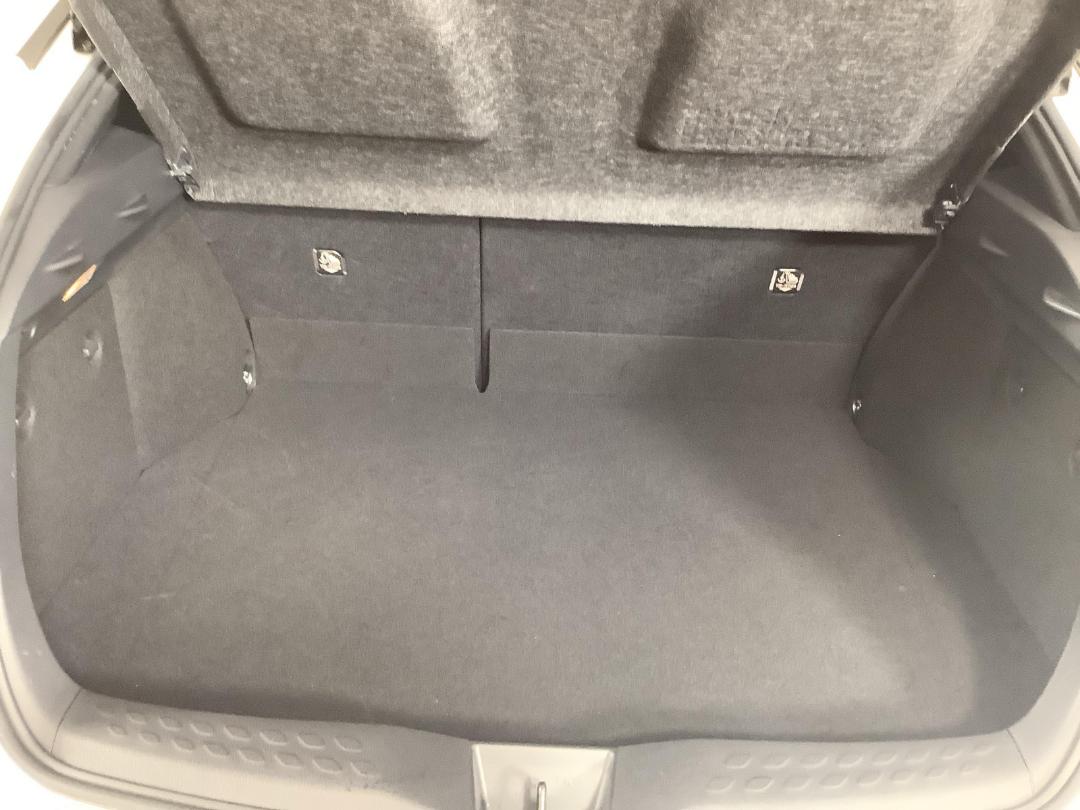 Photo '14' of Toyota C-HR