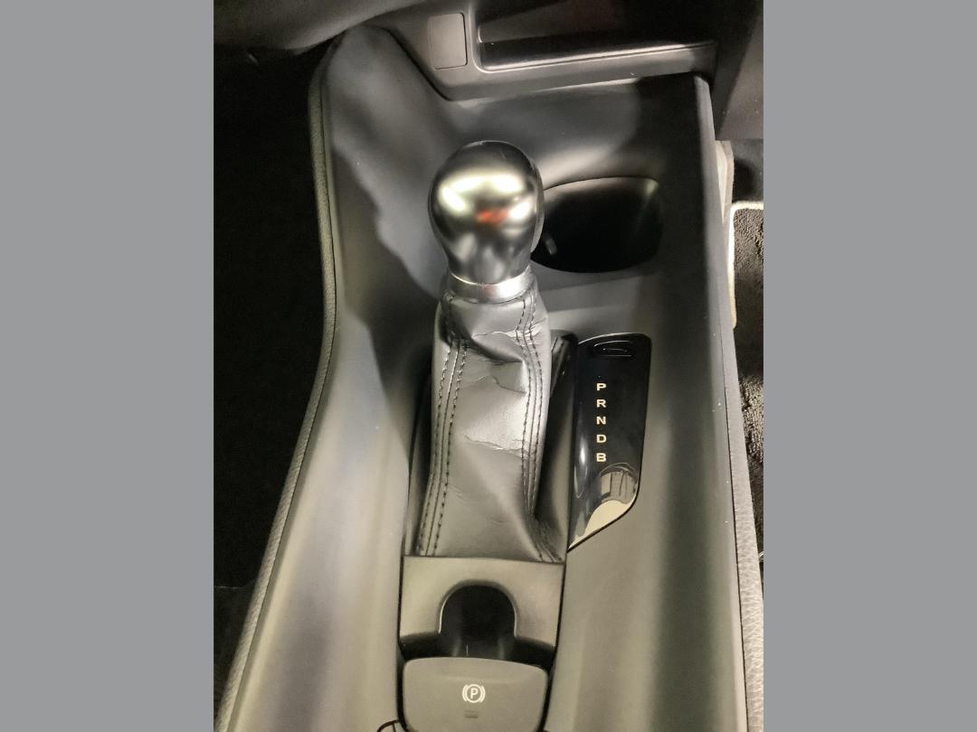 Photo '18' of Toyota C-HR