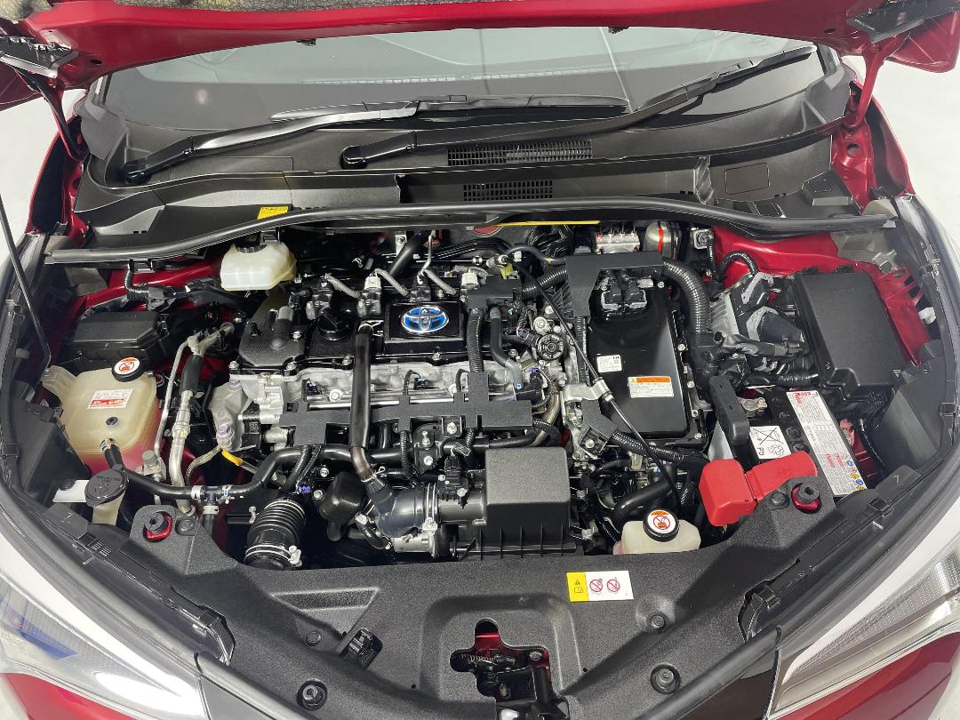 Photo '13' of Toyota C-HR