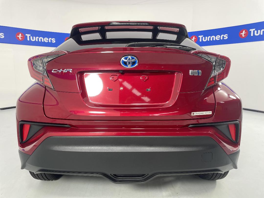 Photo '6' of Toyota C-HR