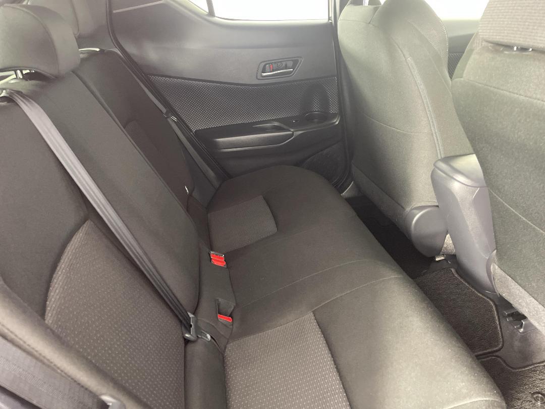 Photo '20' of Toyota C-HR