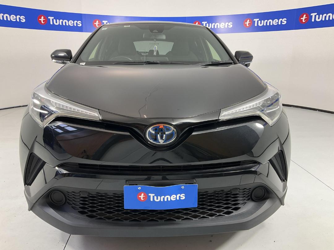 Photo '2' of Toyota C-HR
