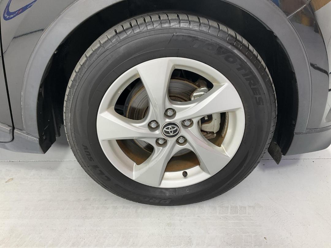 Photo '9' of Toyota C-HR