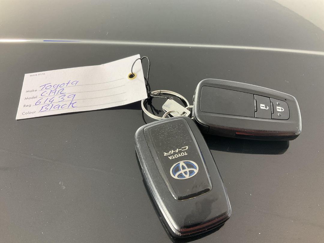 Photo '22' of Toyota C-HR