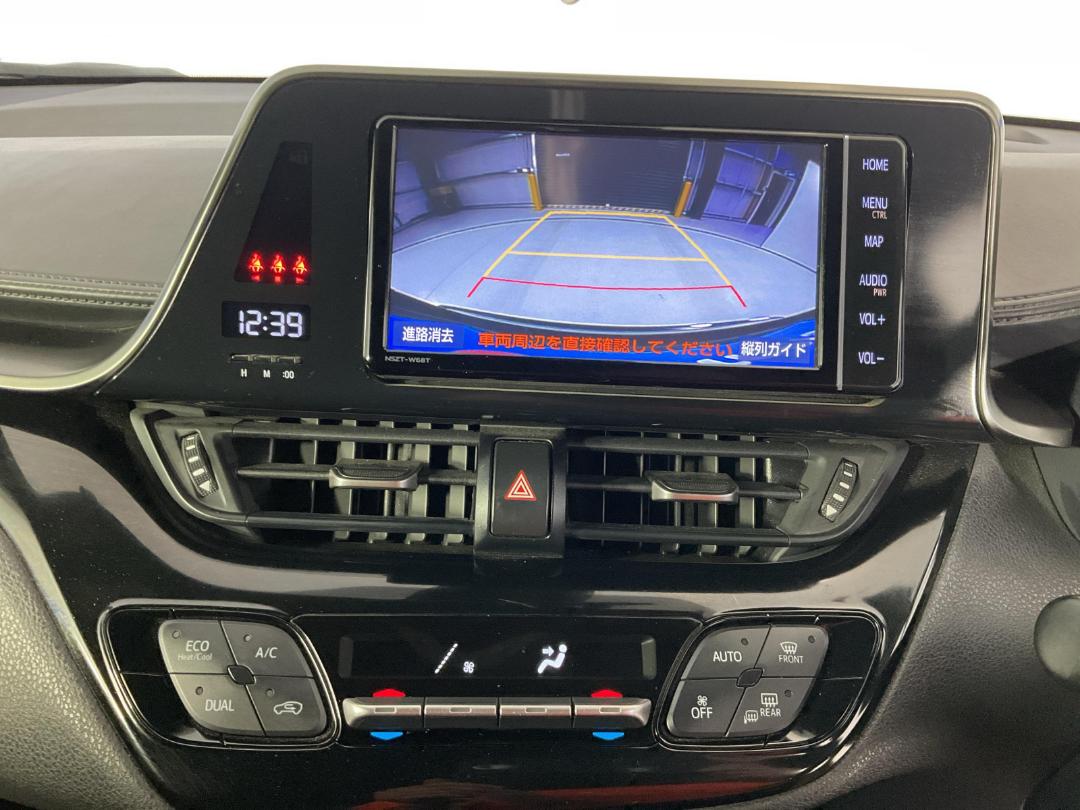 Photo '24' of Toyota C-HR