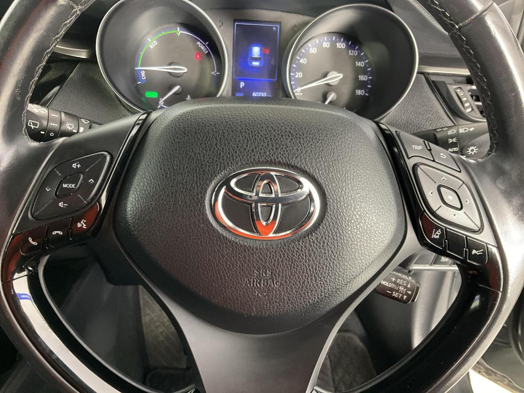 Photo '23' of Toyota C-HR