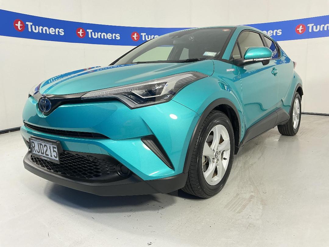 Photo '4' of Toyota C-HR Photo '4' of Toyota C-HR