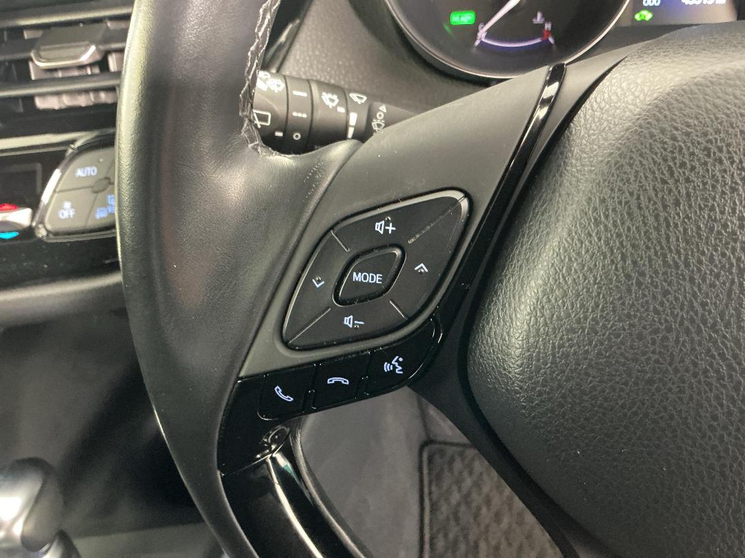 Photo '26' of Toyota C-HR Photo '26' of Toyota C-HR