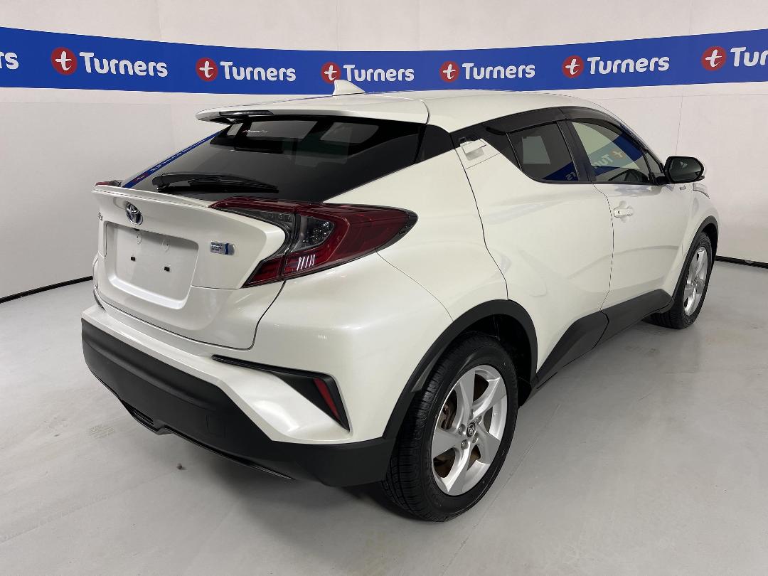 Photo '7' of Toyota C-HR