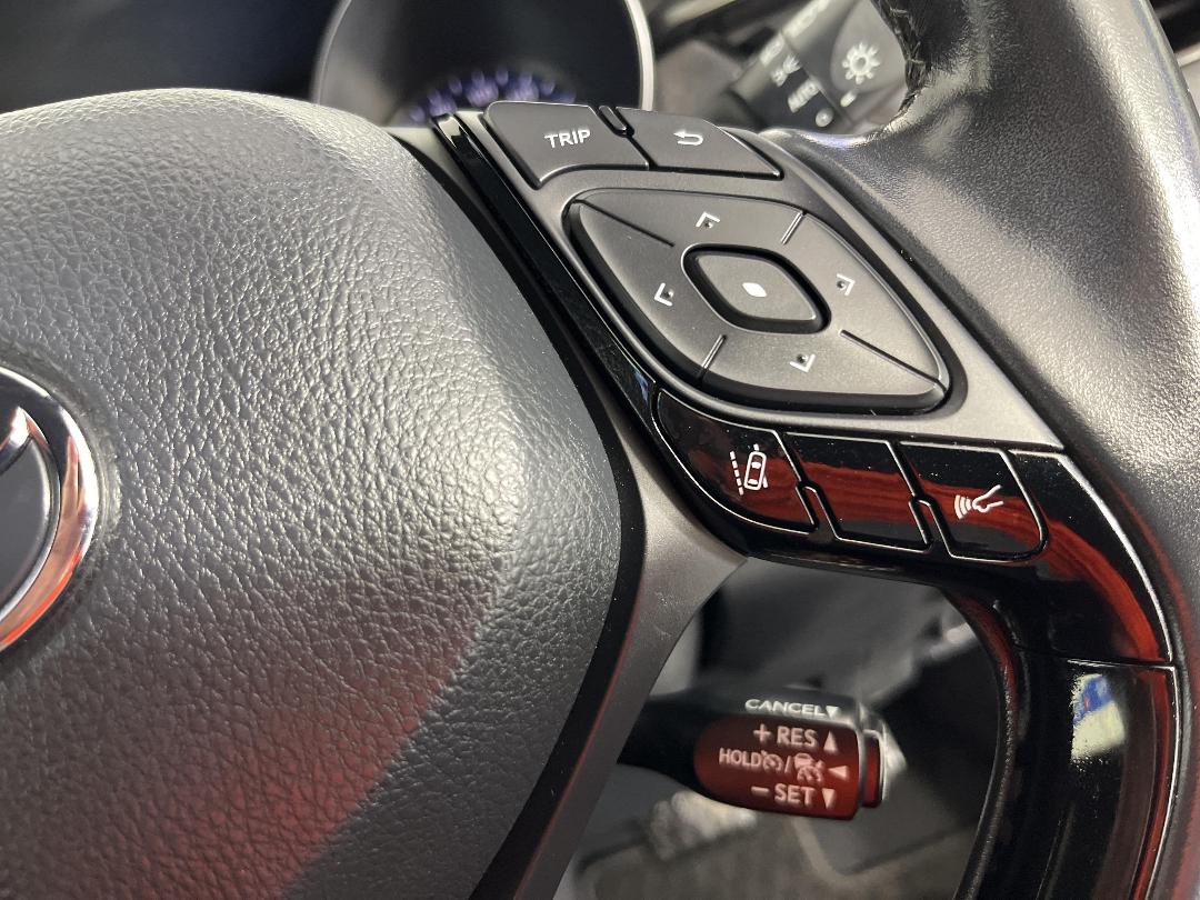 Photo '25' of Toyota C-HR