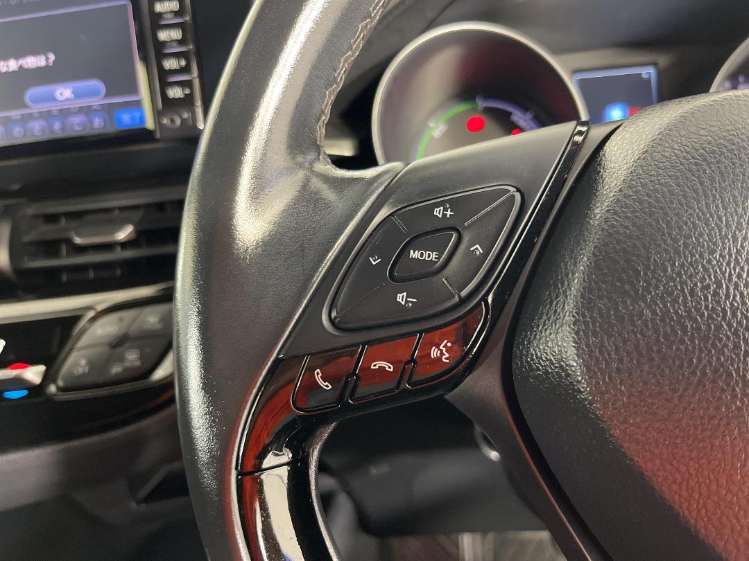 Photo '24' of Toyota C-HR