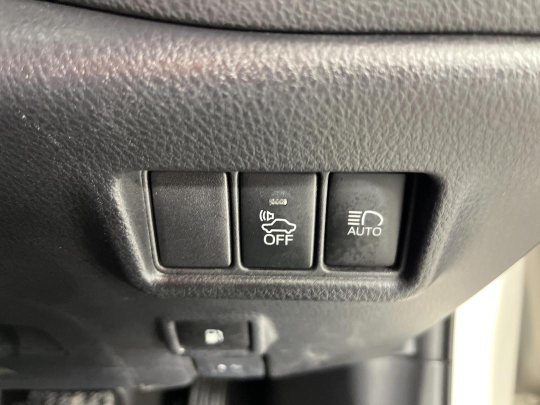 Photo '26' of Toyota C-HR