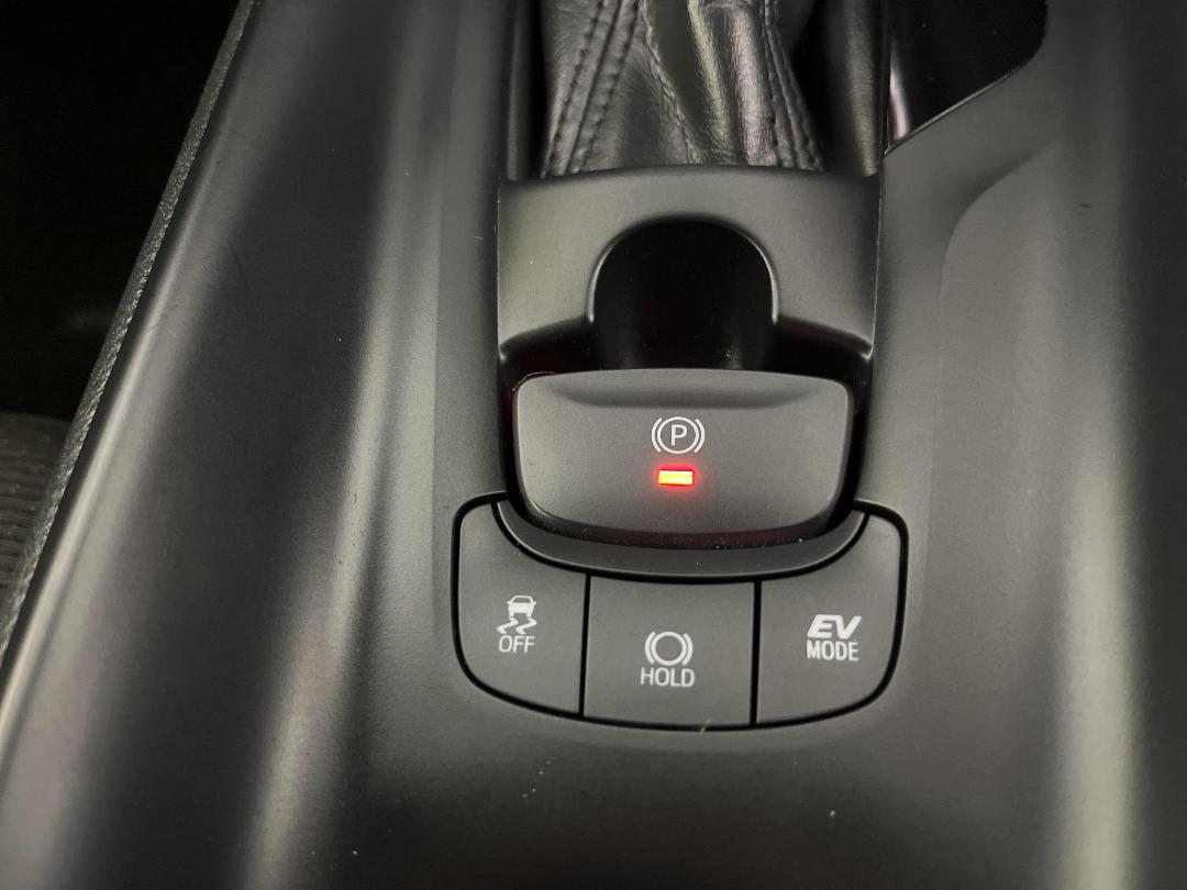 Photo '27' of Toyota C-HR