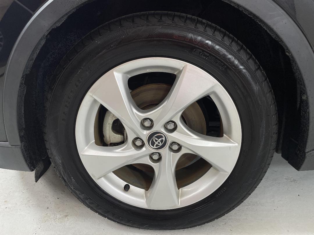 Photo '10' of Toyota C-HR