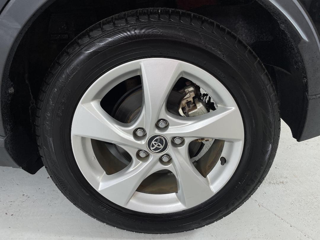 Photo '11' of Toyota C-HR