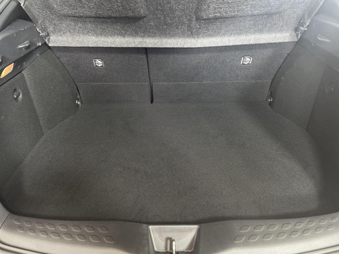 Photo '14' of Toyota C-HR