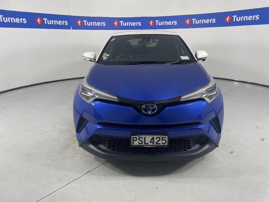 Photo '2' of Toyota C-HR