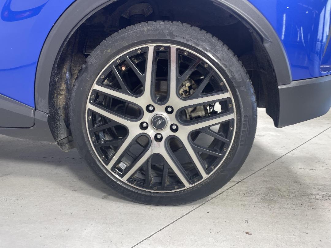 Photo '11' of Toyota C-HR