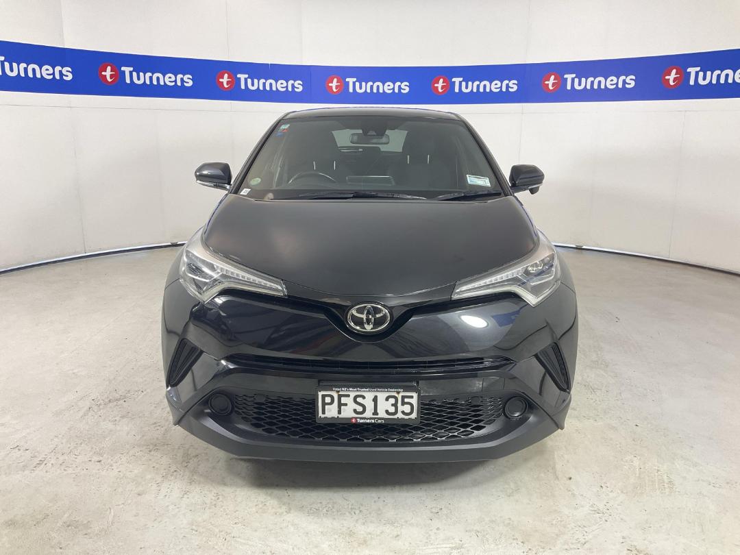 Photo '2' of Toyota C-HR
