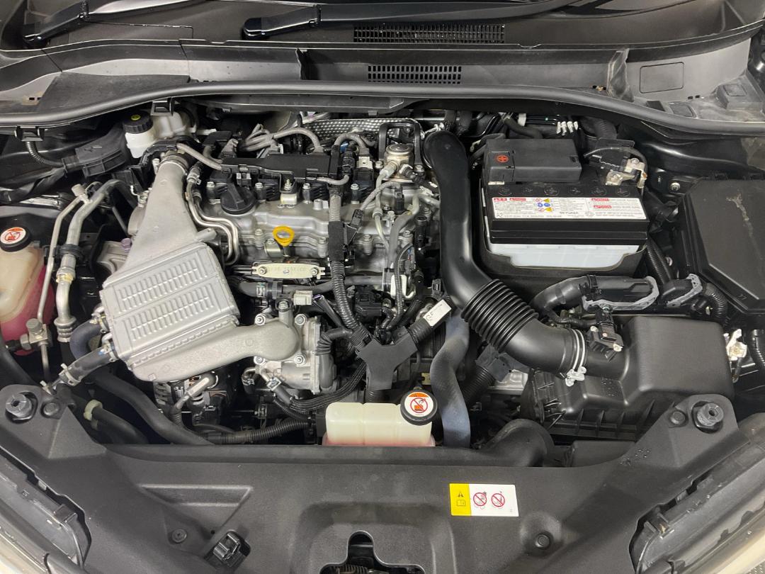 Photo '13' of Toyota C-HR