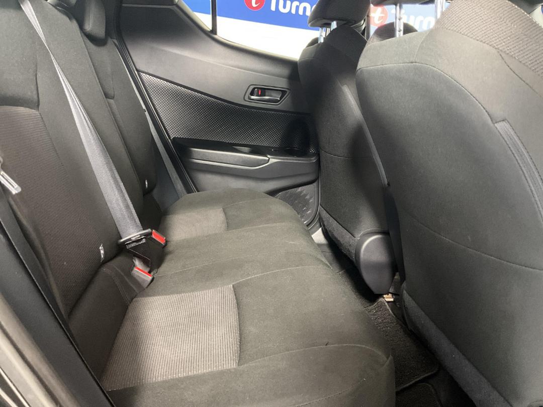 Photo '20' of Toyota C-HR