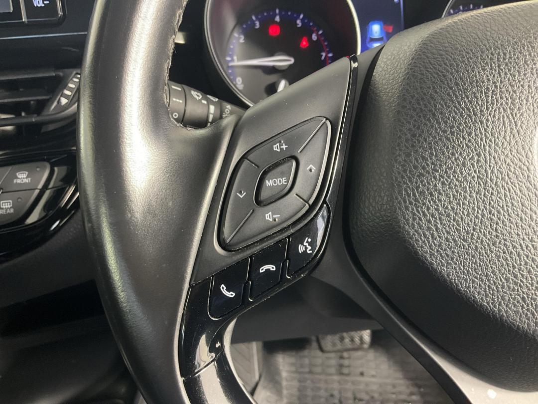 Photo '26' of Toyota C-HR