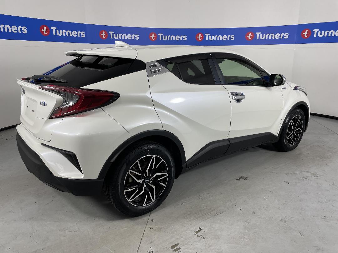 Photo '7' of Toyota C-HR Photo '7' of Toyota C-HR