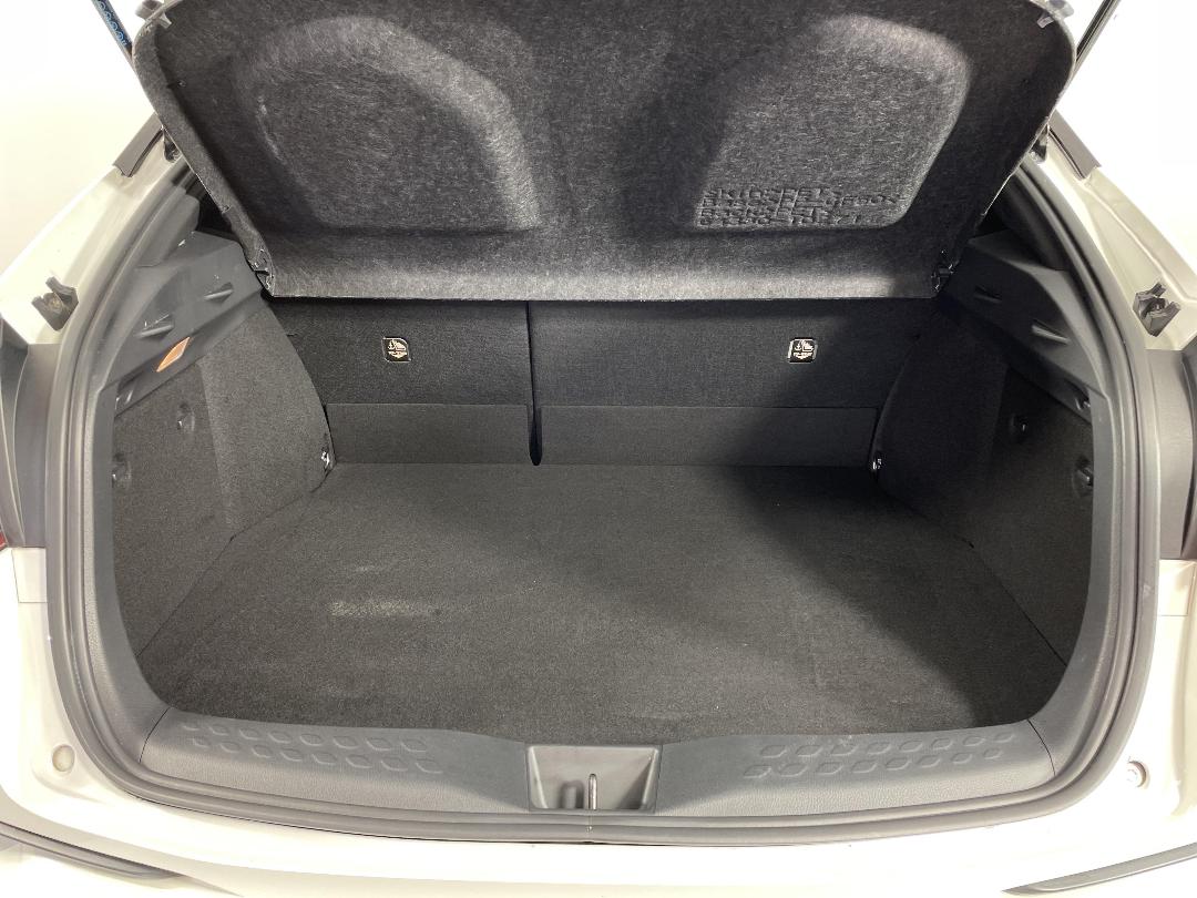 Photo '14' of Toyota C-HR Photo '14' of Toyota C-HR