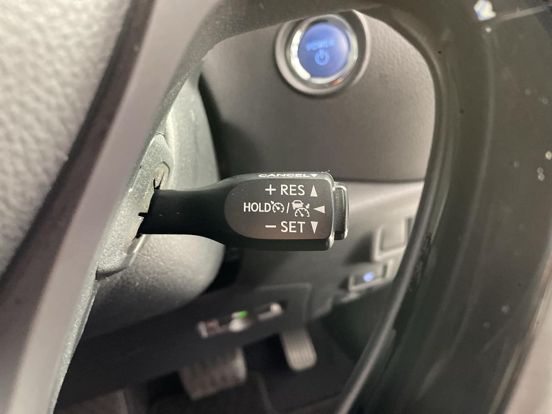 Photo '32' of Toyota C-HR Photo '32' of Toyota C-HR